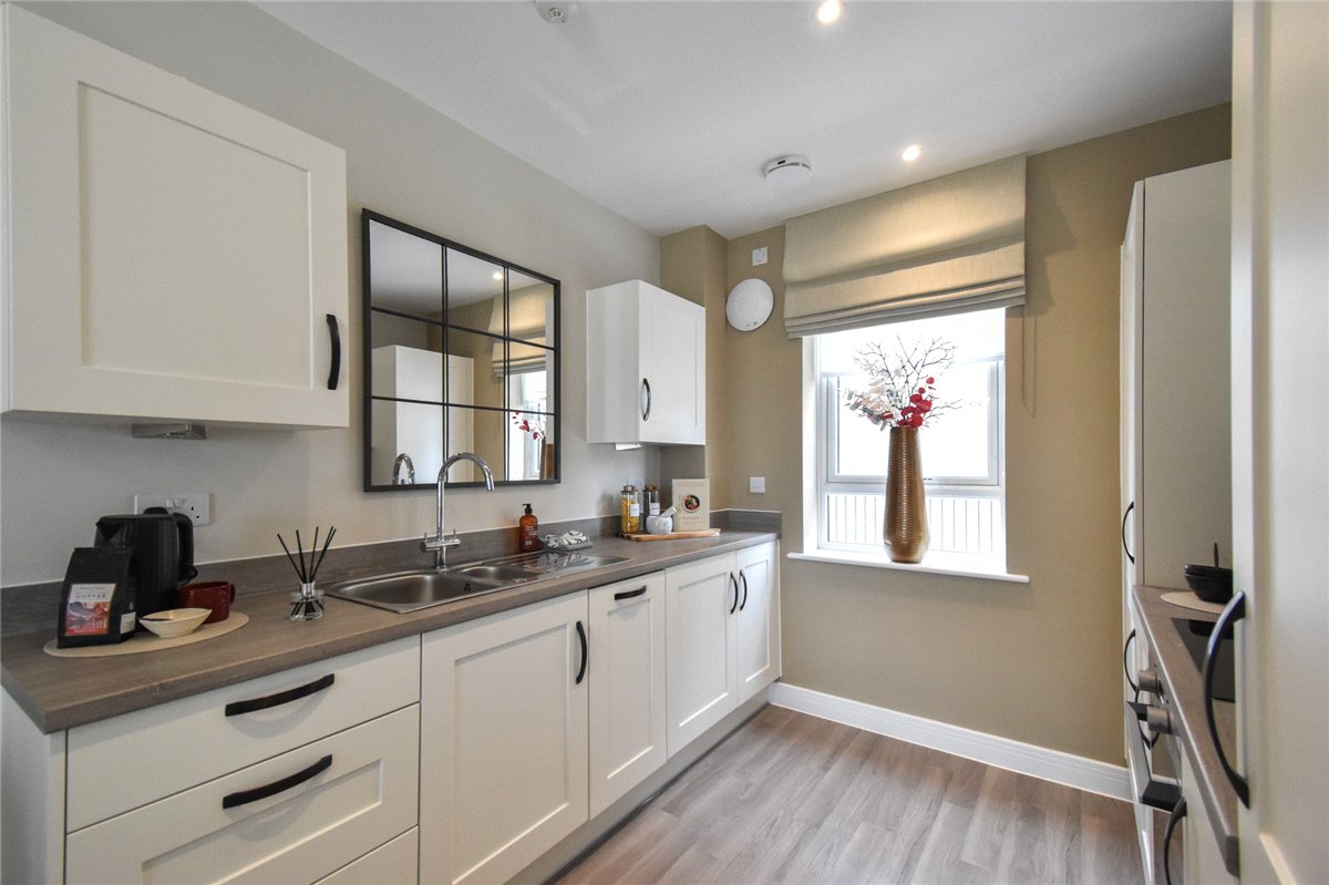 2 bedroom Maisonette, Saffron Way, Cherry Hinton, CB1 - Available, Image 4