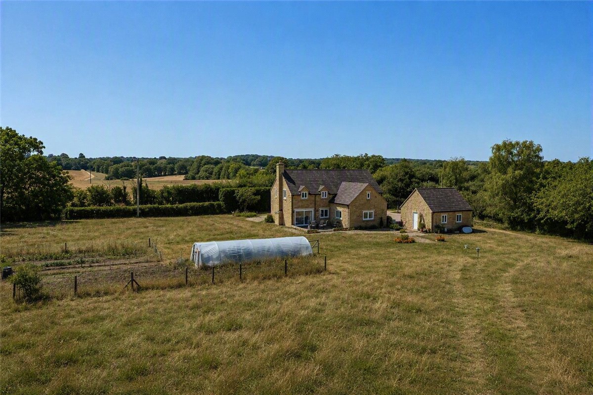 4 bedroom House, Church Hanborough, Witney, OX29 - Available, Image 2
