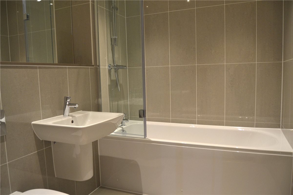2 bedroom Flat, Kingman Way, Newbury, RG14 - , Image 9