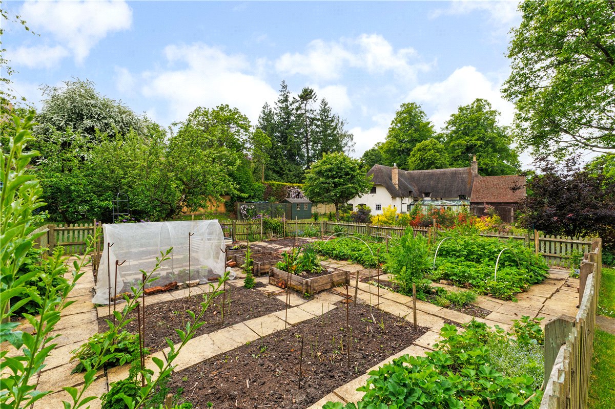 4 bedroom House, East Grafton, Marlborough, SN8 - Sold, Image 3