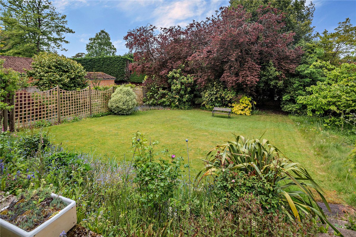 5 bedroom House, Andover Road, Newbury, RG14 - Available, Image 26