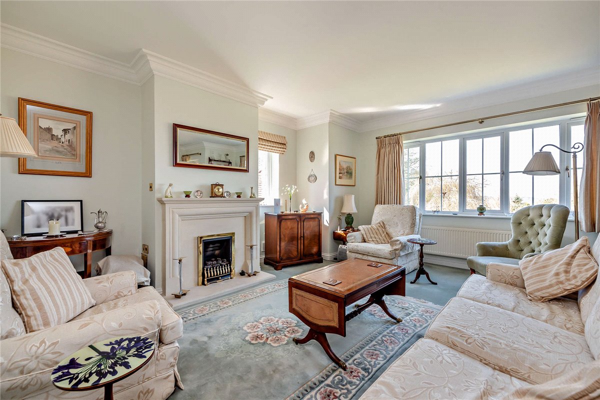 3 bedroom Flat, Woodridge, Newbury, RG14 - Available, Image 3