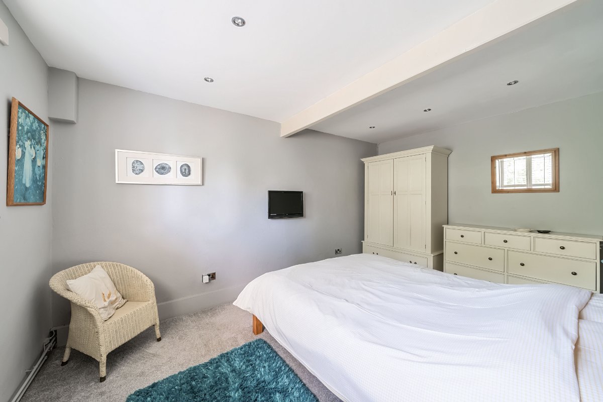 7 bedroom House, School Lane, Compton Dundon, TA11 - Available, Image 21