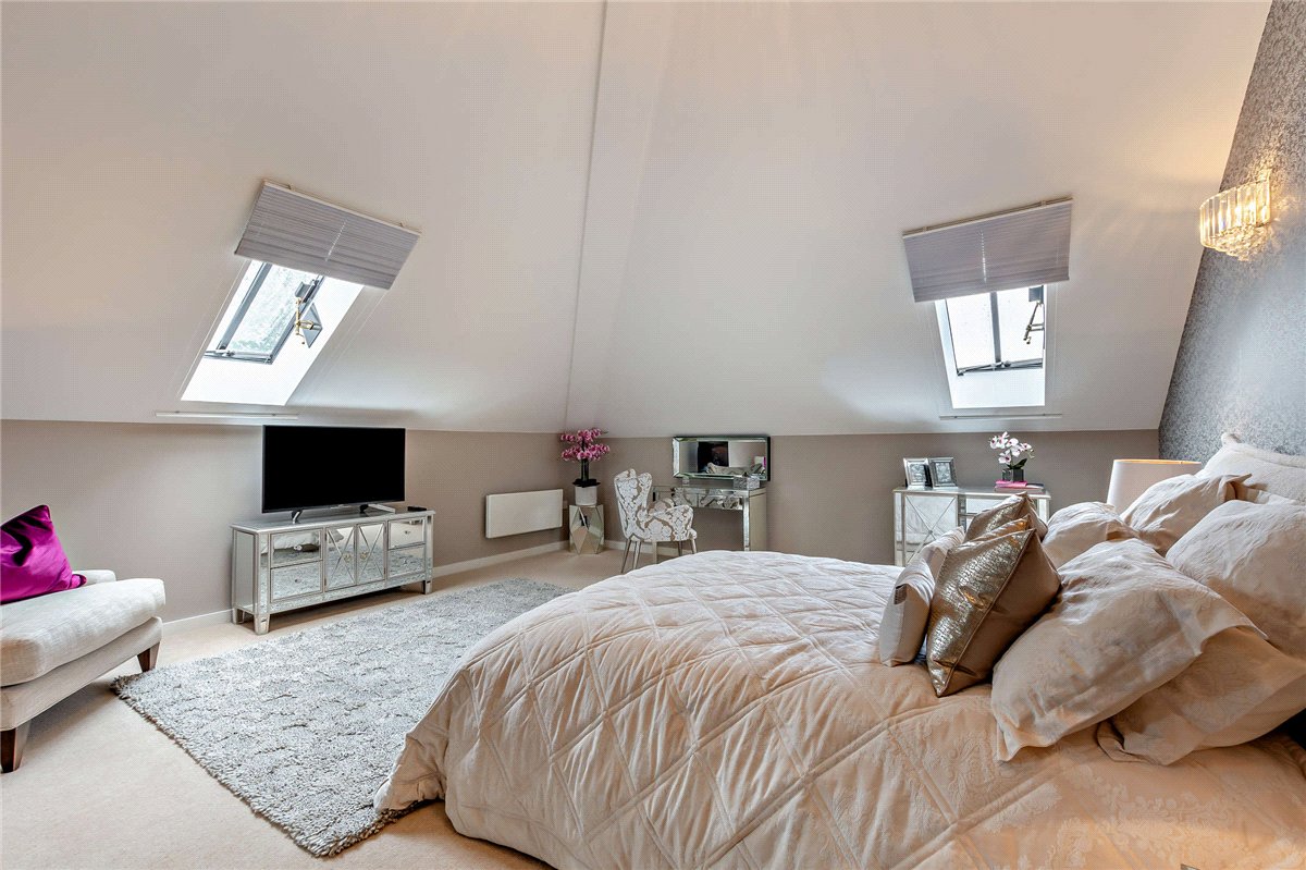 3 bedroom Flat, Sicklinghall Road, Wetherby, LS22 - Available, Image 8