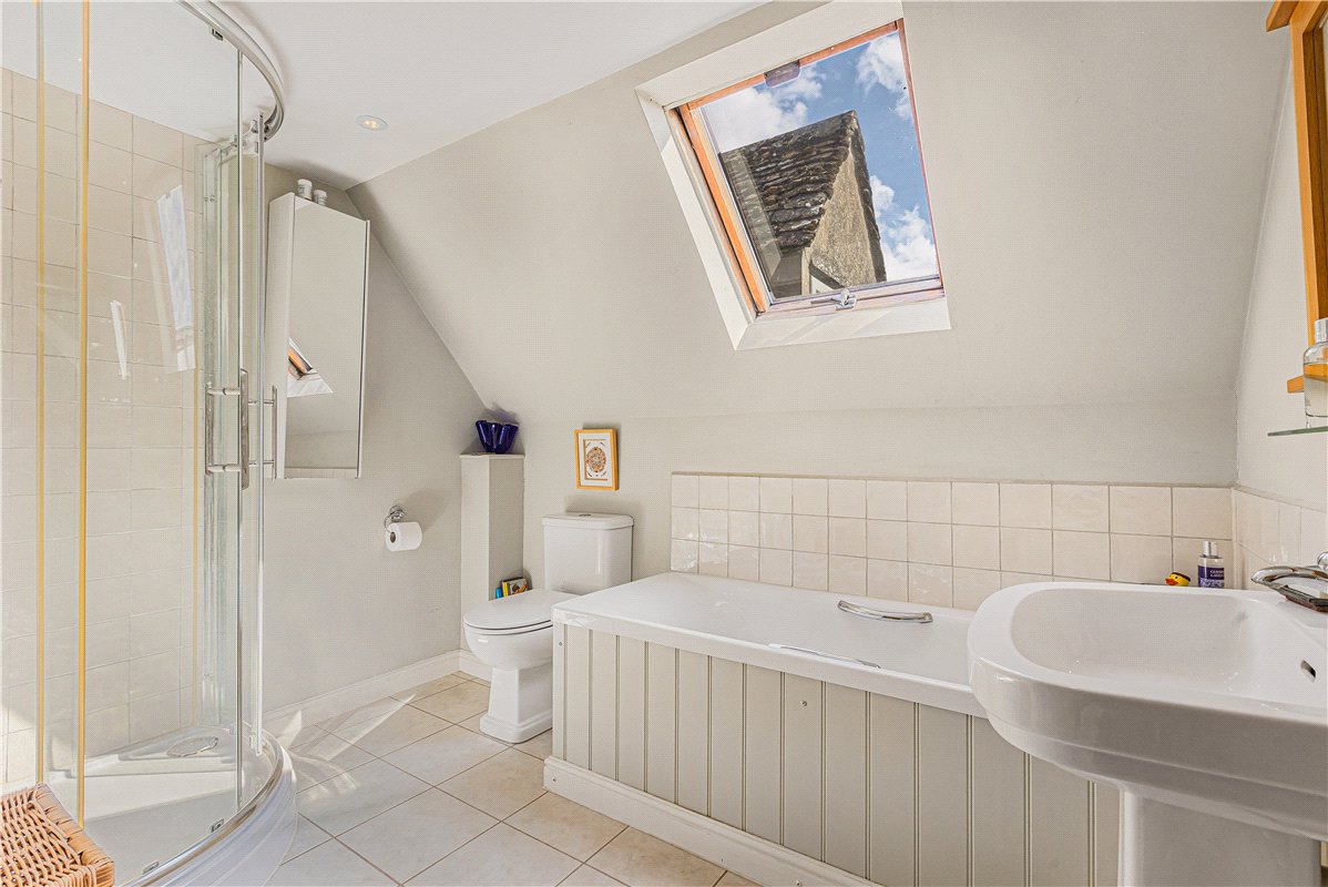 4 bedroom Cottage, New Road, Bampton, OX18 - Available, Image 17