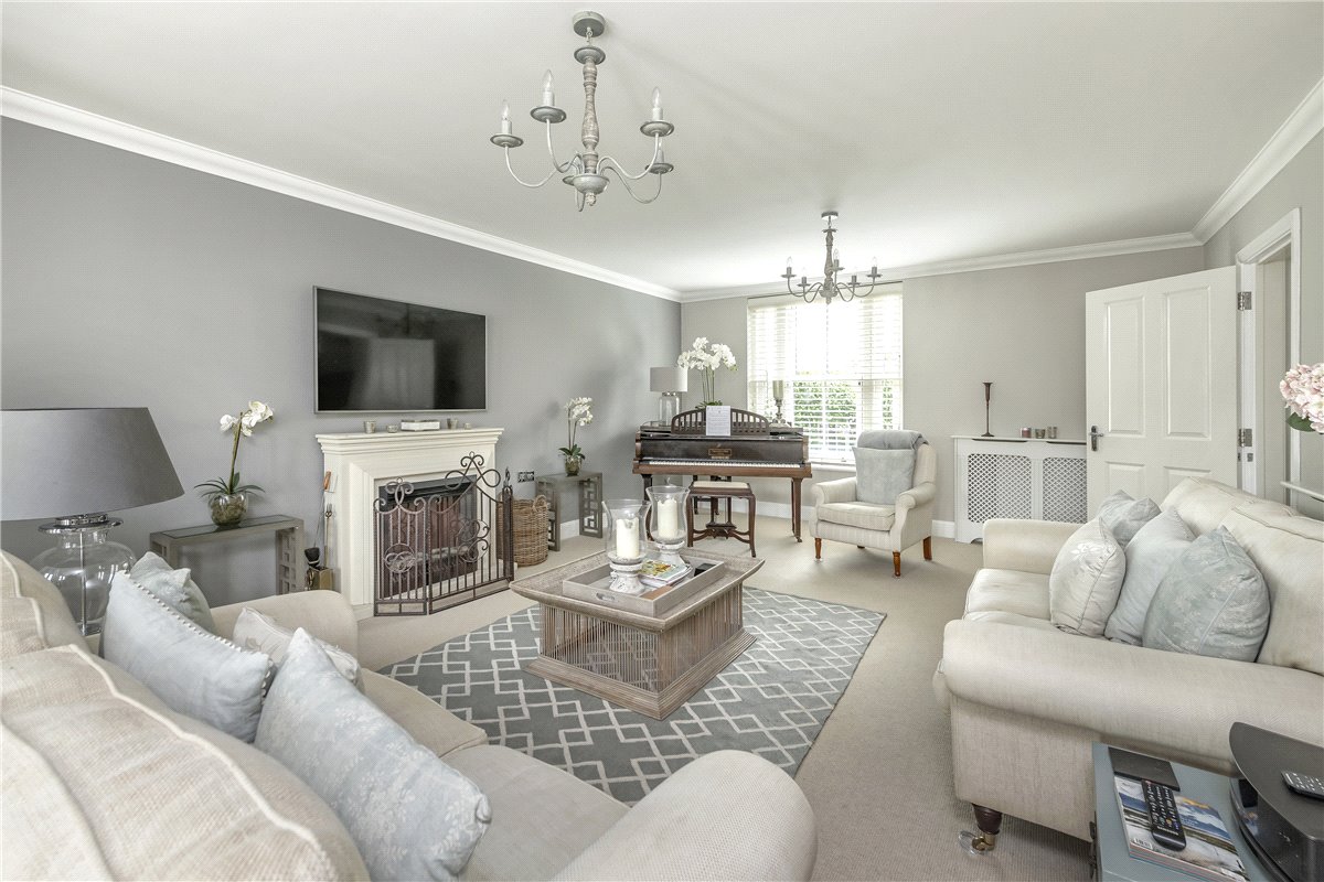 4 bedroom House, Eveleigh Avenue, Bath, BA1 - , Image 9