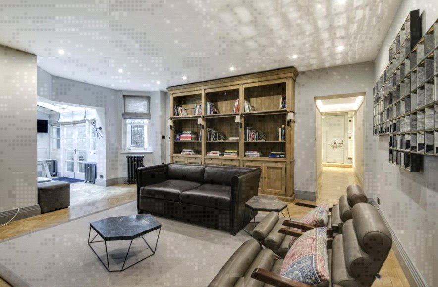 1 bedroom Flat, North Audley Street, London, W1K - Available, Image 2