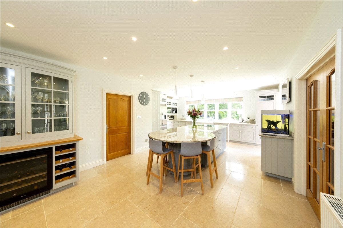 8 bedroom House, Milton Lilbourne, Pewsey, SN9 - Available, Image 5