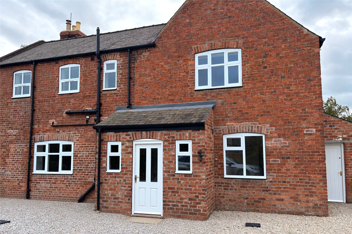 3 bedroom House, Sutton on Derwent, York, YO41 - Available