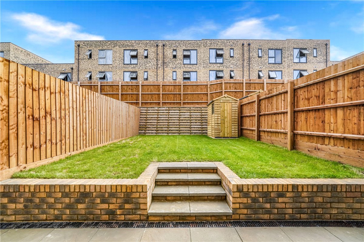3 bedroom House, Ballast Road, Erith, DA8 - Let Agreed, Image 1