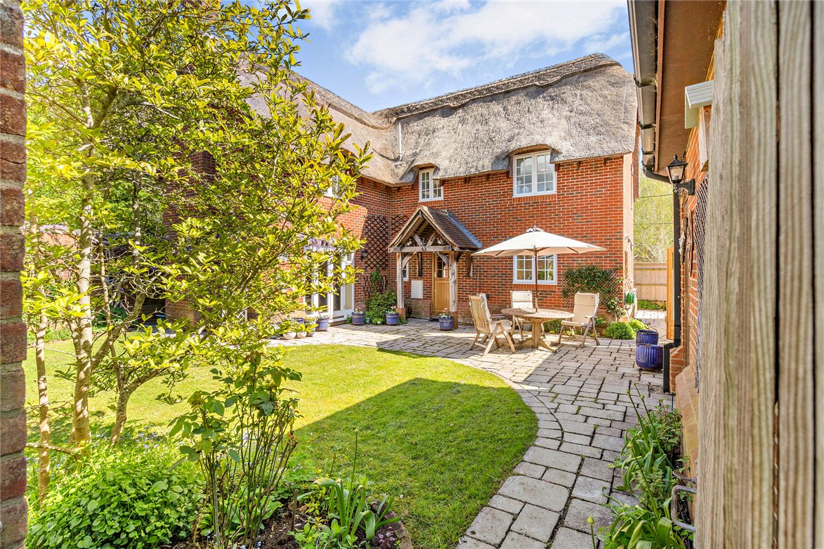 3 bedroom House, Palmers Yard, Ecchinswell, RG20 - Available, Image 19