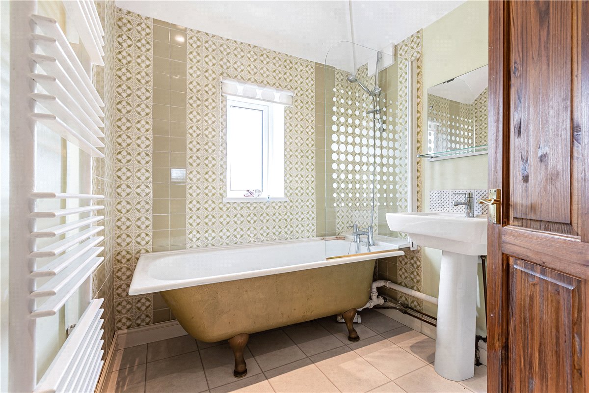 4 bedroom House, The Garth, Yarnton, OX5 - Available, Image 11