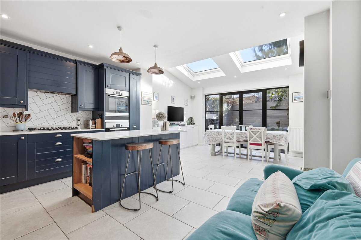 6 bedroom House, Delaford Street, London, SW6 - Available, Image 9
