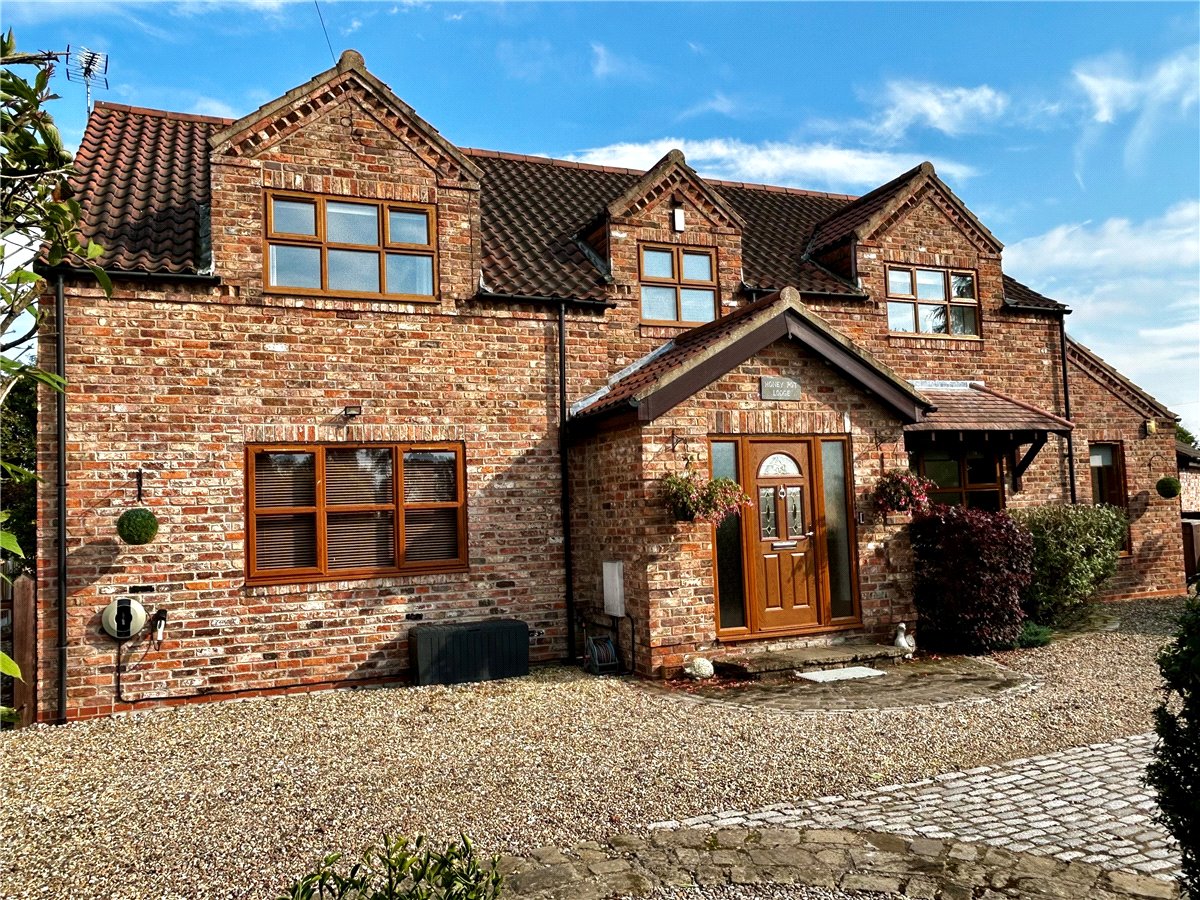 4 bedroom House, Breighton, Selby, YO8 - Sold
