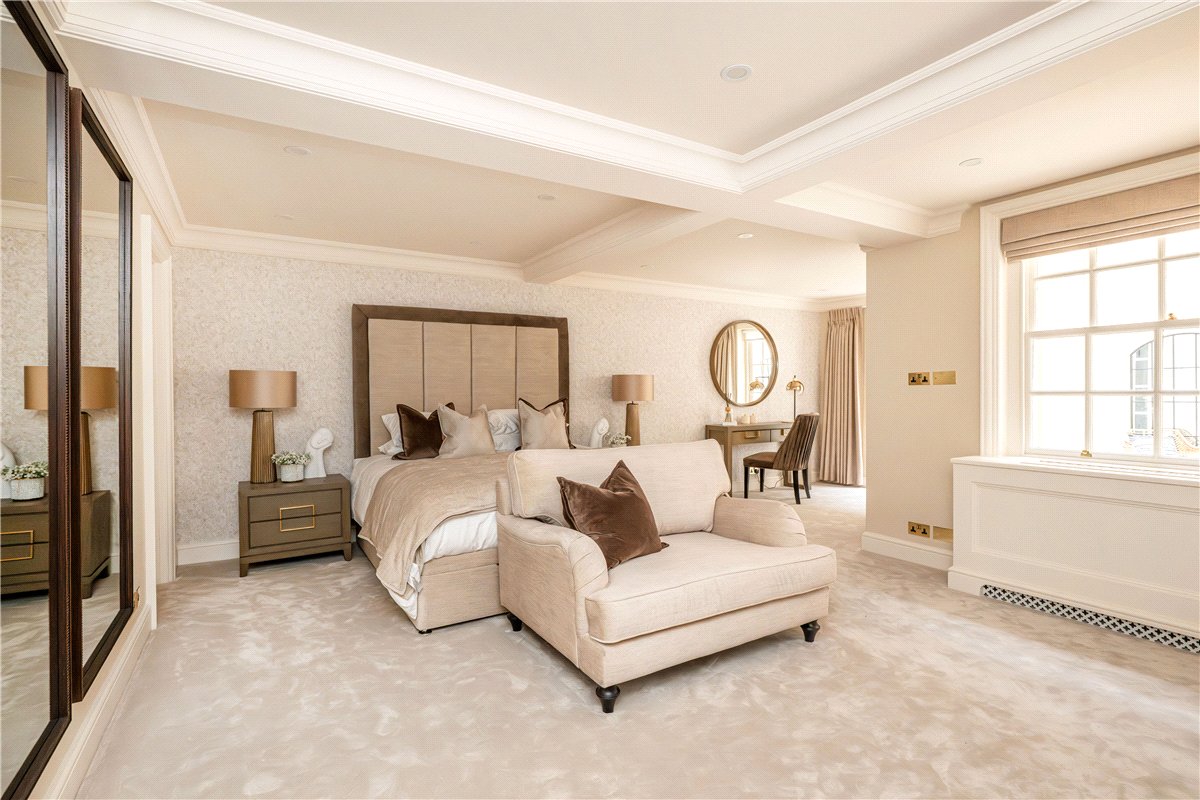 3 bedroom House, Woods Mews, Mayfair, W1K - Available, Image 28