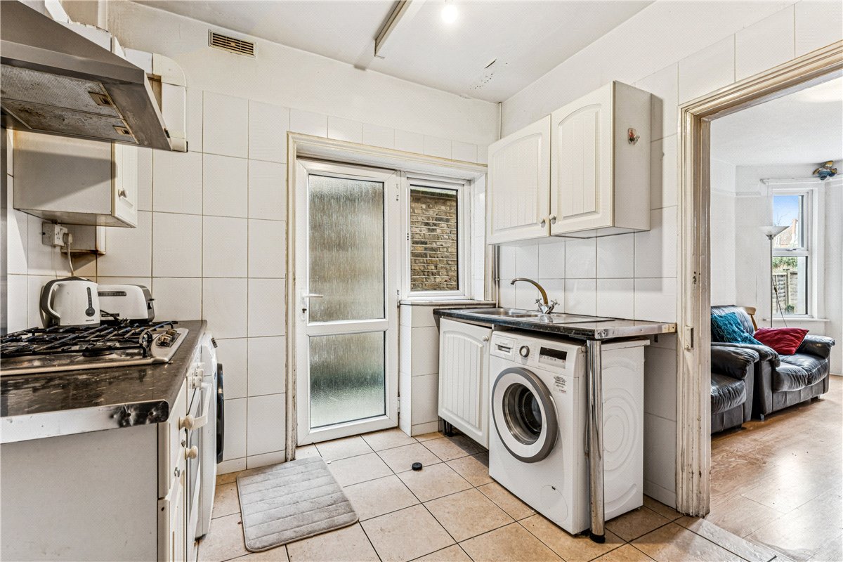 6 bedroom House, Niton Street, London, SW6 - Available, Image 15