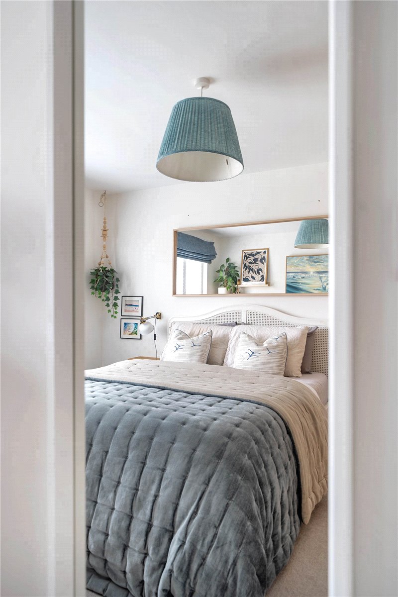 4 bedroom House, Ducks Meadow, Marlborough, SN8 - Available, Image 6