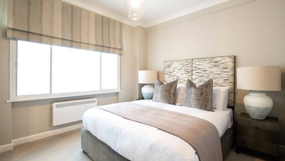 3 bedroom Flat, Hill Street, Mayfair, W1J - Available, Image 8