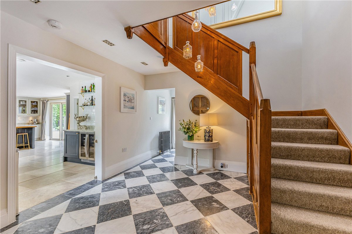 5 bedroom House, The Fairway, Devizes, SN10 - Available, Image 15