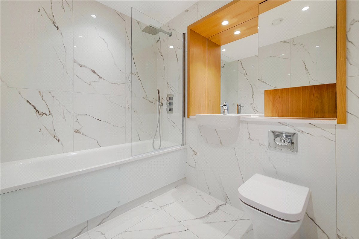 3 bedroom Maisonette, Greyhound Parade, Wimbledon Grounds, London, SW17 - Available, Image 8