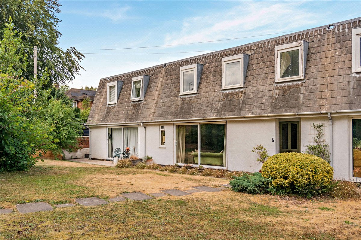 3 bedroom House, Christchurch Road, Winchester, SO23 - Available