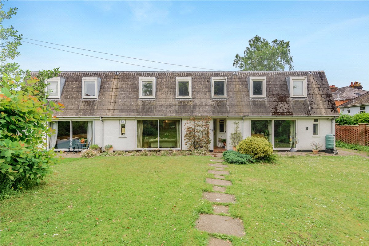 3 bedroom Maisonette, Christchurch Road, Winchester, SO23 - Available