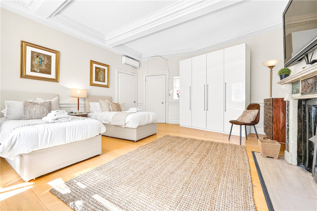 4 bedroom Flat, Knightsbridge, London, SW1X - Available, Image 10
