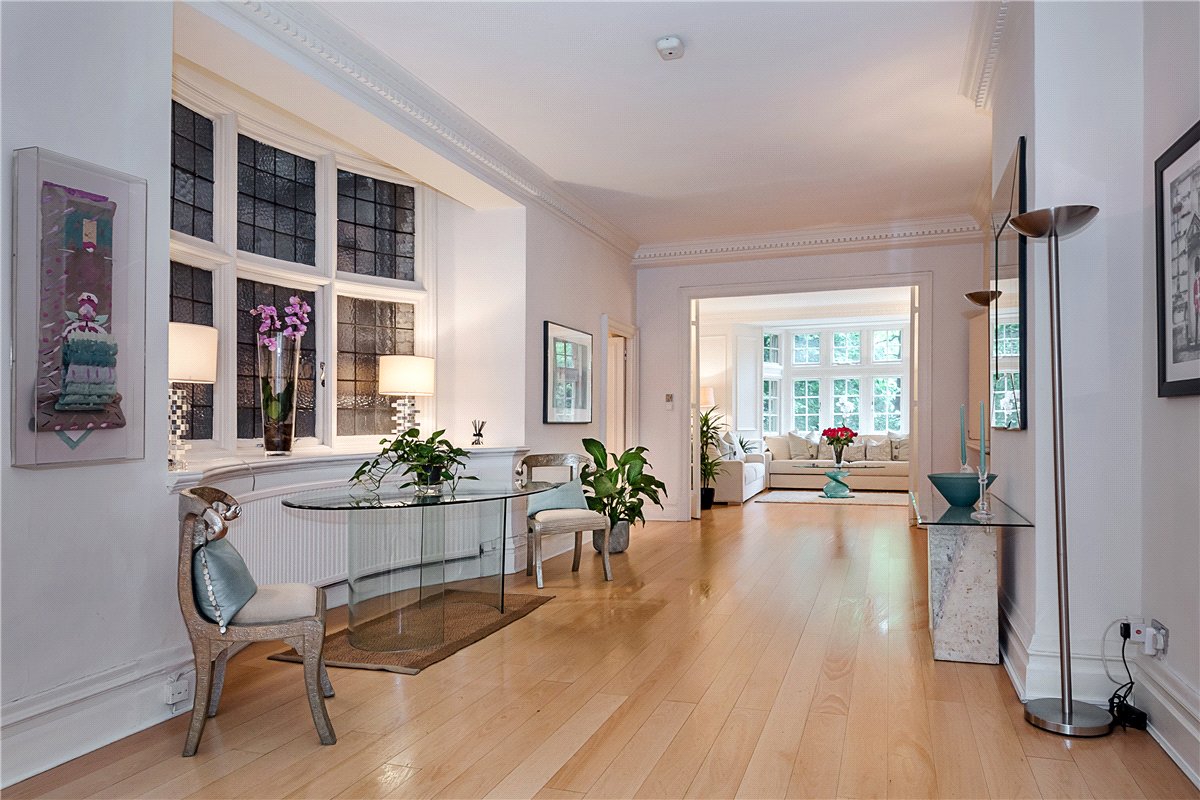 4 bedroom Flat, Knightsbridge, Belgravia, SW1X - Available, Image 10