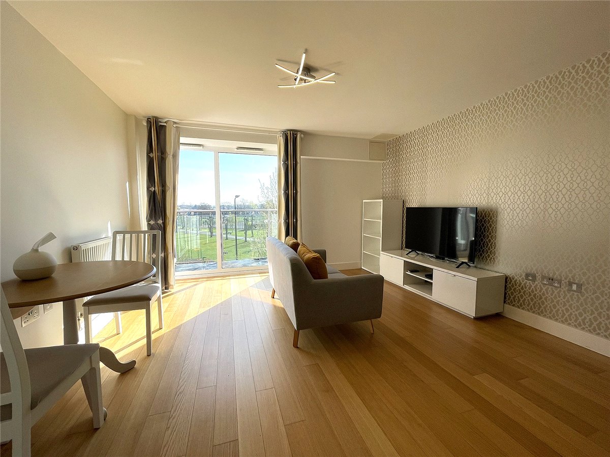 1 bedroom Flat, Park Way, Newbury, RG14 - , Image 1