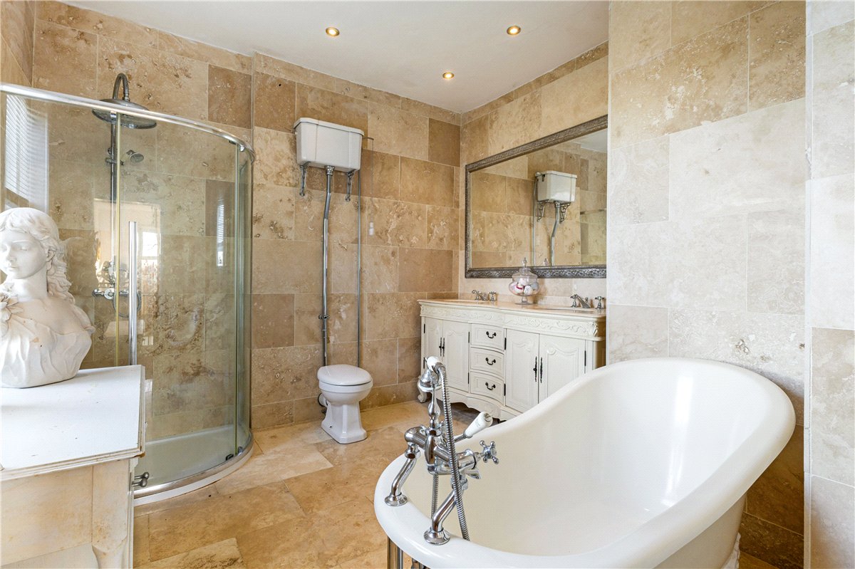 7 bedroom House, Manby Road, Stewton, LN11 - Available, Image 10