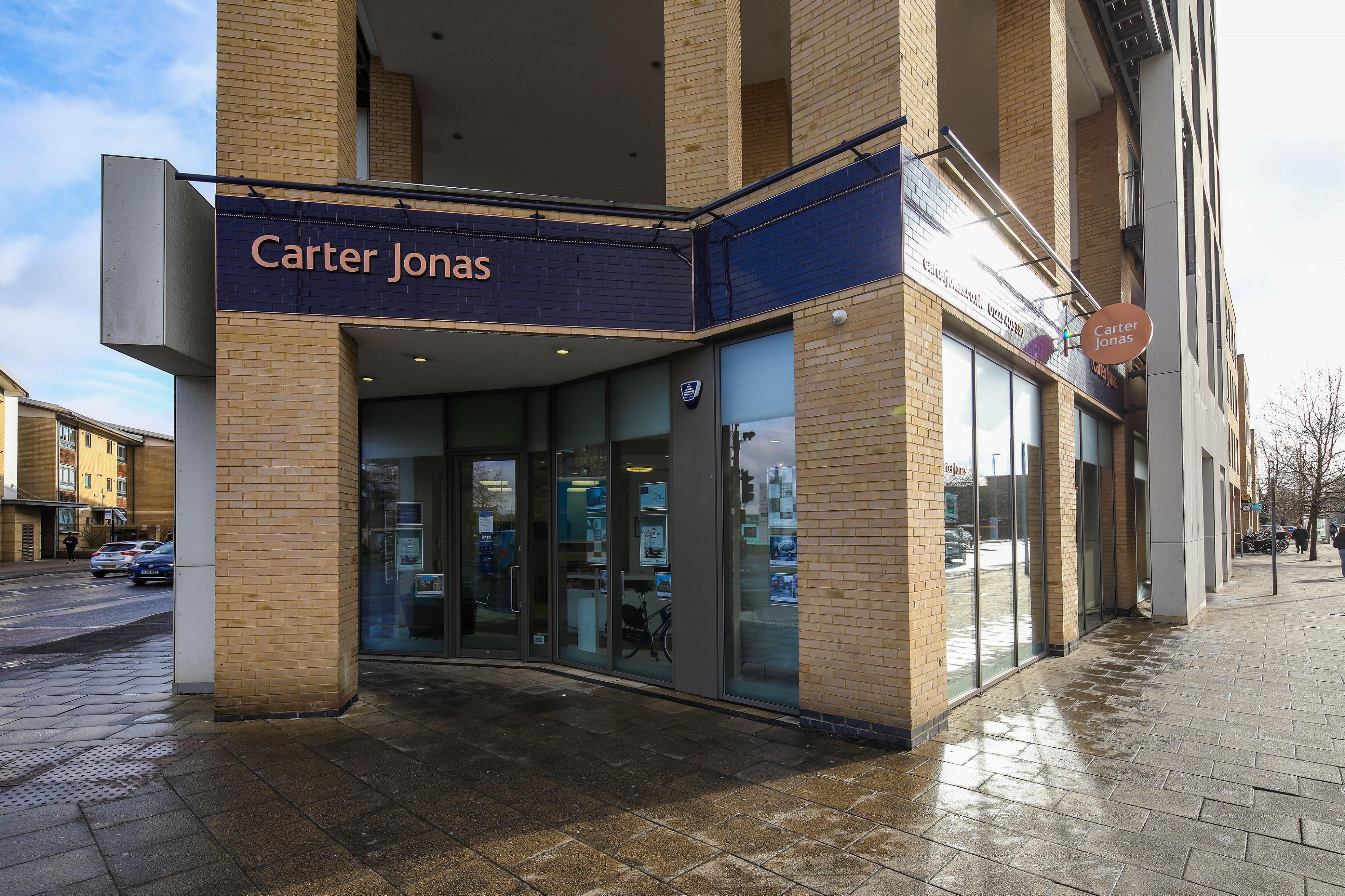 Exterior of the Cambridge Offce