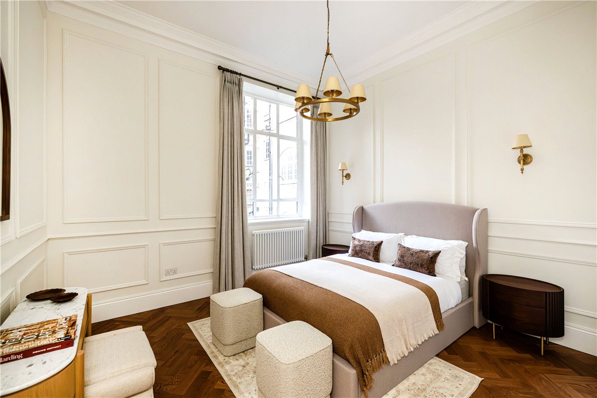 1 bedroom Flat, Upper Brook Street, Mayfair, W1K - Available, Image 18