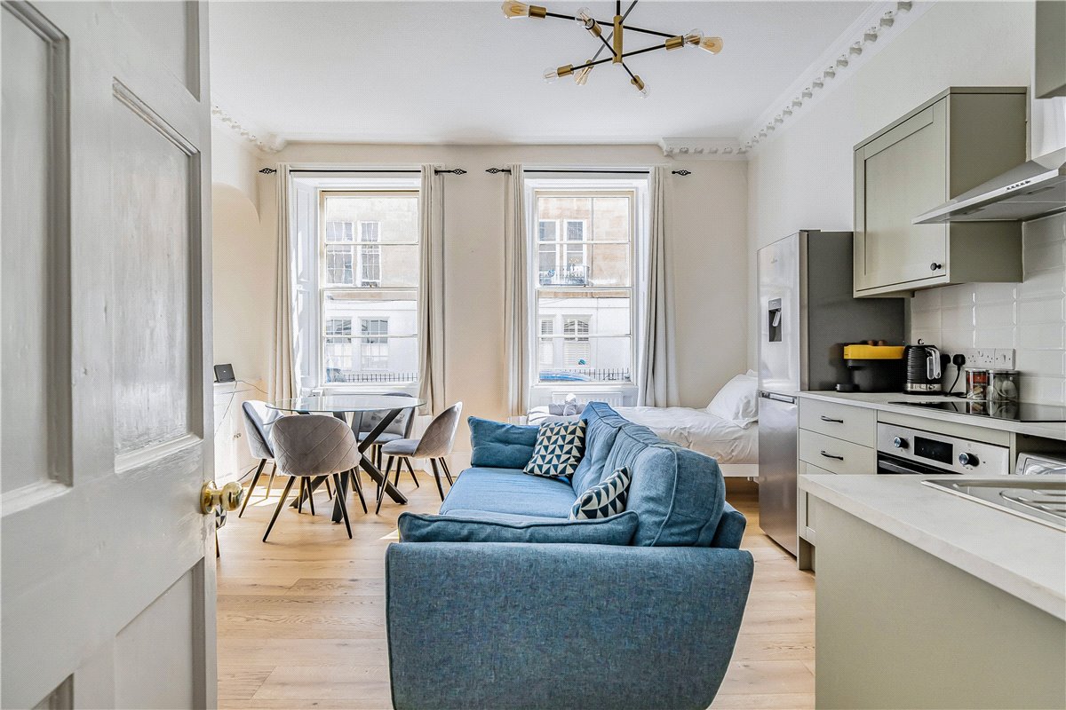 1 bedroom Flat, New King Street, Bath, BA1 - Sold, Image 2