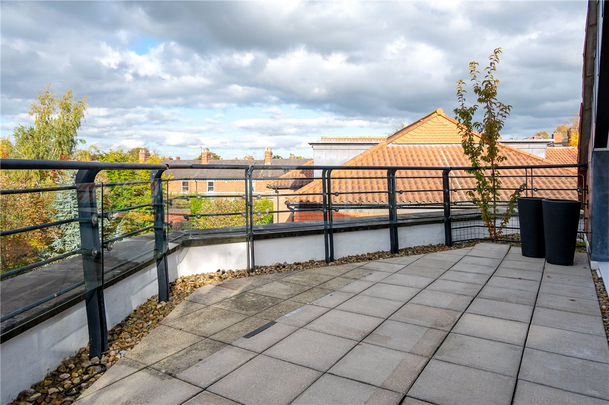 3 bedroom Flat, The Avenue, York, YO30 - Available, Image 9