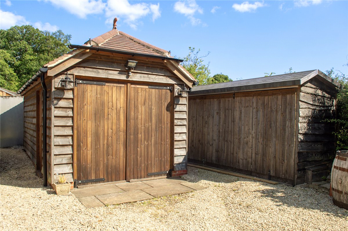 4 bedroom Cottage, Newbury Road, Wickham, RG20 - Available, Image 3