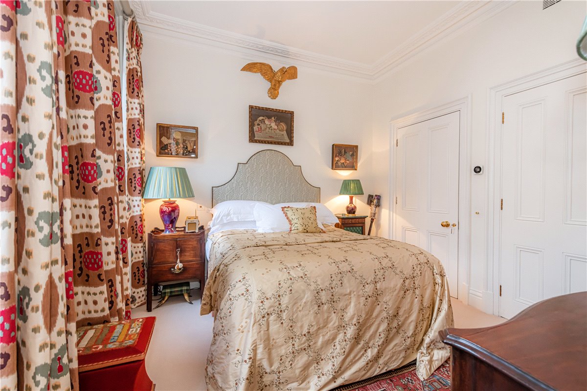 2 bedroom Flat, Mount Street, Mayfair, W1K - Available, Image 20