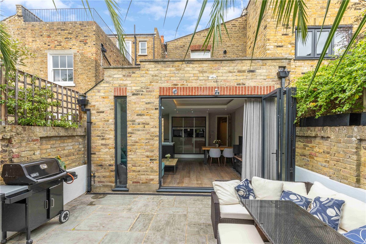 2 bedroom Flat, Gowan Avenue, London, SW6 - Available, Image 2