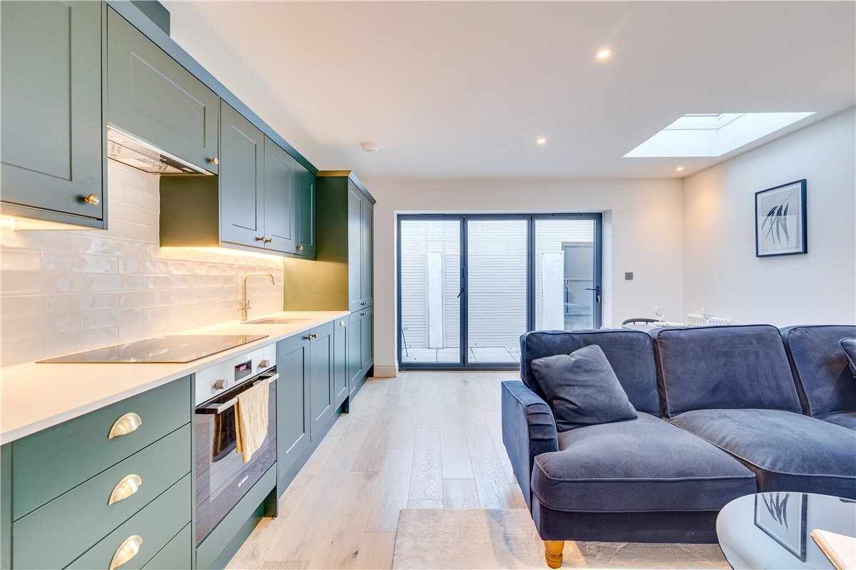 2 bedroom Flat, Quicks Road, London, SW19 - Sold, Image 9