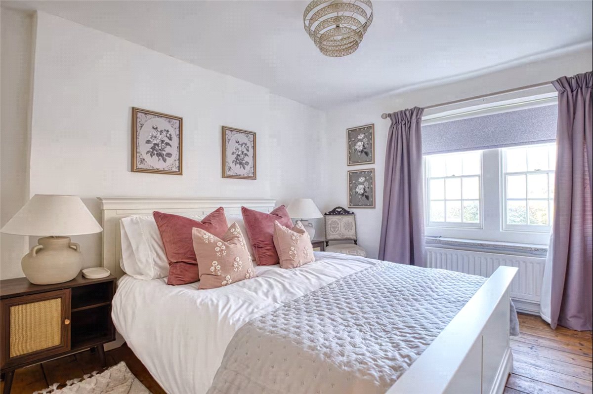 2 bedroom House, Winsley Road, Bradford-on-Avon, BA15 - Available, Image 5