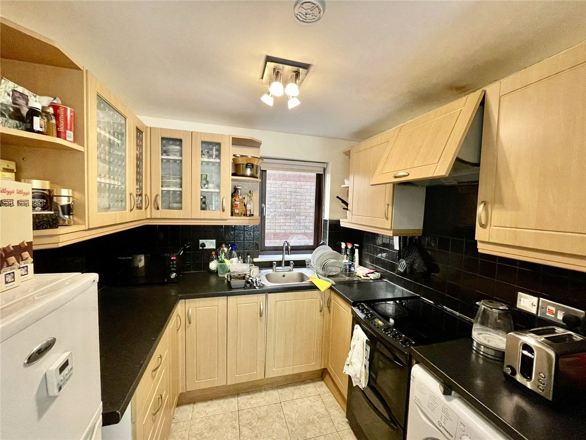 1 bedroom Flat, The Chilterns, Gloucester Green, OX1 - Let Agreed, Image 2