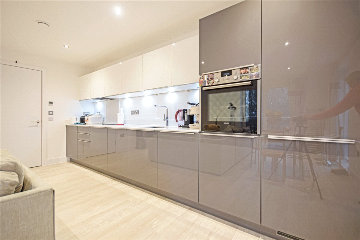 2 bedroom Flat, Scholars Court, Harrison Drive, CB2 - Let Agreed, Image 2