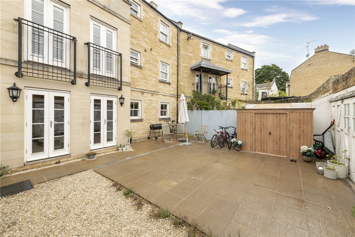4 bedroom House, Eveleigh Avenue, Bath, BA1 - , Image 17