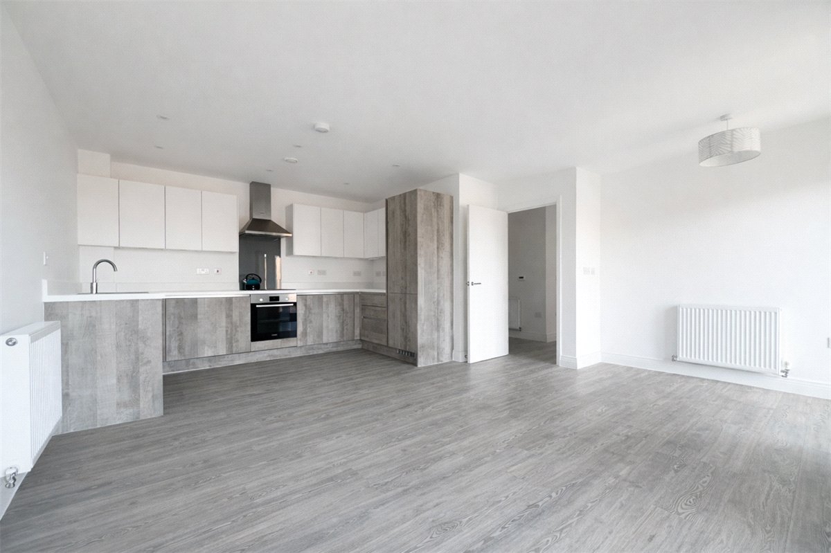 2 bedroom Flat, Fishwicke Road, Winchester, SO22 - Let Agreed, Image 2