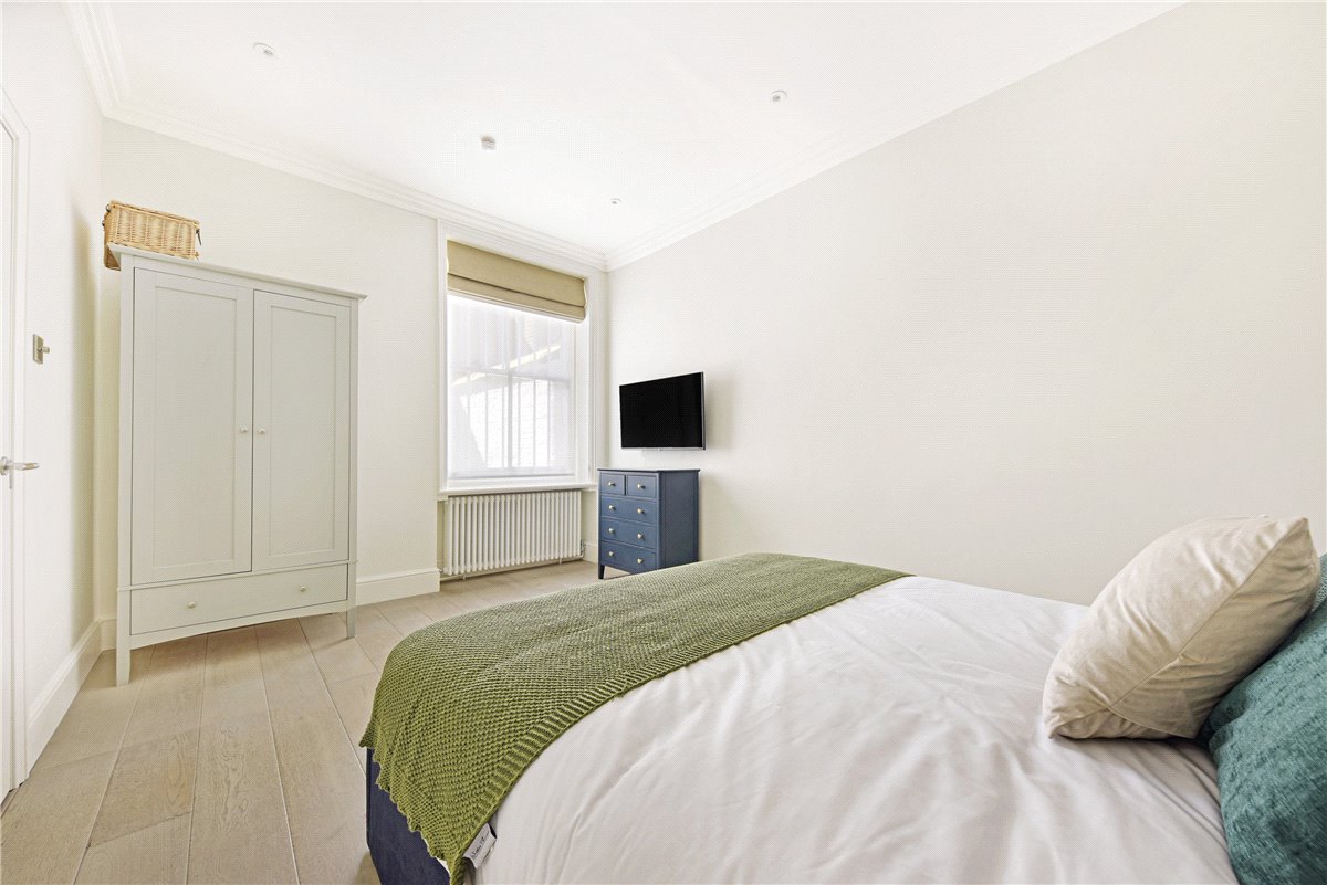3 bedroom Flat, Rosary Gardens, South Kensington, SW7 - Available, Image 16