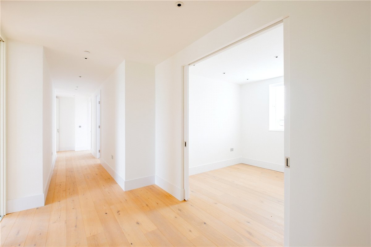 3 bedroom Flat, Granville Road, Bath, BA1 - , Image 12