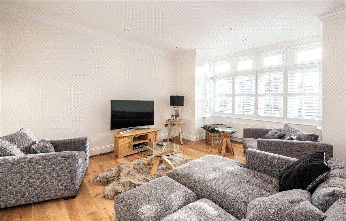 2 bedroom Flat, Franklin Mount, Harrogate, HG1 - Sold STC, Image 7