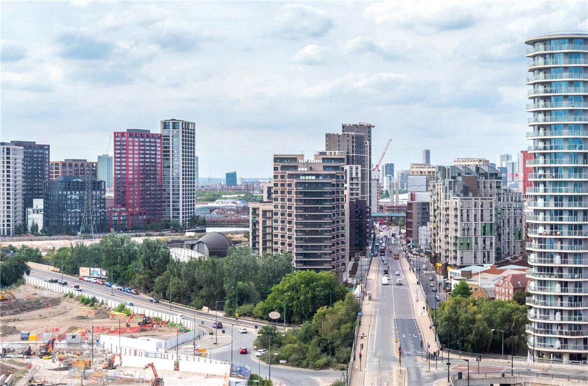 3 bedroom Flat, Heartwell Avenue, London, E16 - Let Agreed, Image 15