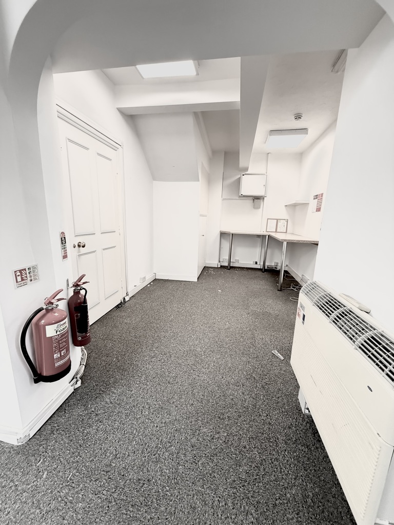 1159 Sq Ft, 63 Fore Street, Trowbridge, BA14 - Available, Image 2