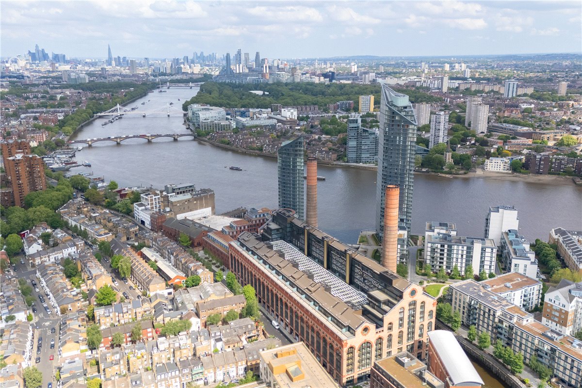 4 bedroom Flat, Waterfront Drive, Chelsea Waterfront, SW10 - Available