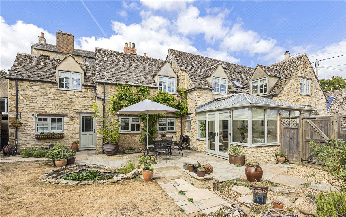 4 bedroom Cottage, New Road, Bampton, OX18 - Available